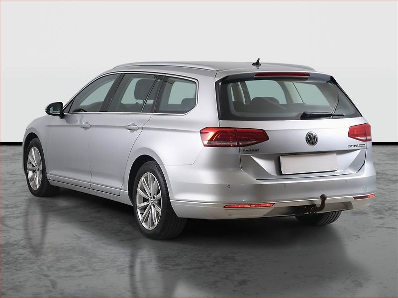 Volkswagen Passat (2015) 2.0 TDI, Automat, Navi - fotka 4 z 18