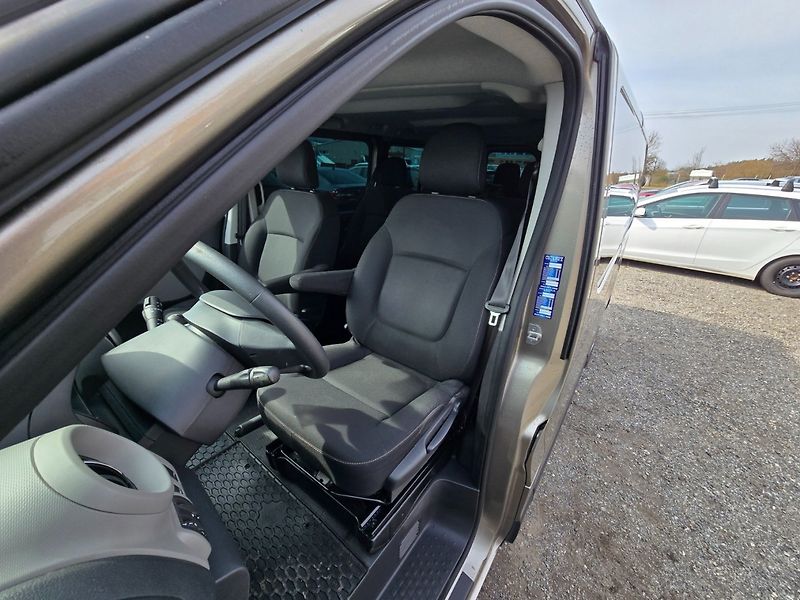 Renault Trafic (2020) 1.6 DCi 8.místn - fotka 10 z 22