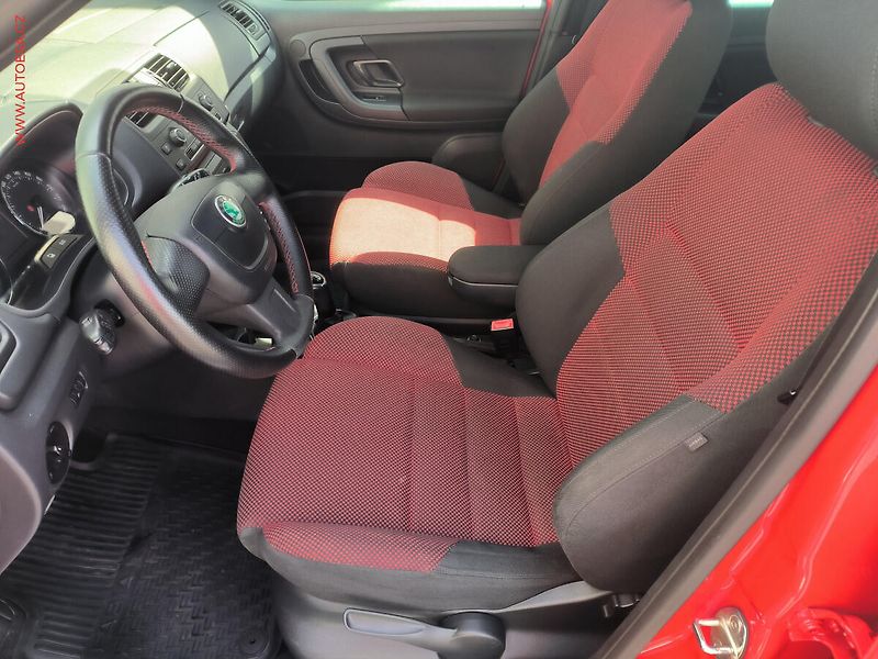 Škoda Fabia (2011) 1.2 TSi, Monte Carlo, +kola - fotka 9 z 17