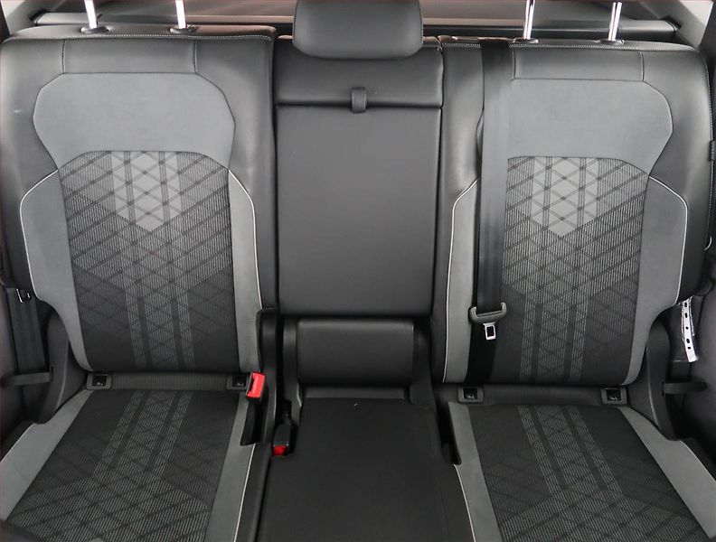 Volkswagen Tiguan (2022) R-Line 2.0 TDI - fotka 10 z 22