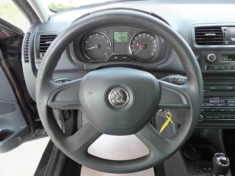 Škoda Roomster 1.2TSI 77kW DSG Ambition - fotka 10 z 36