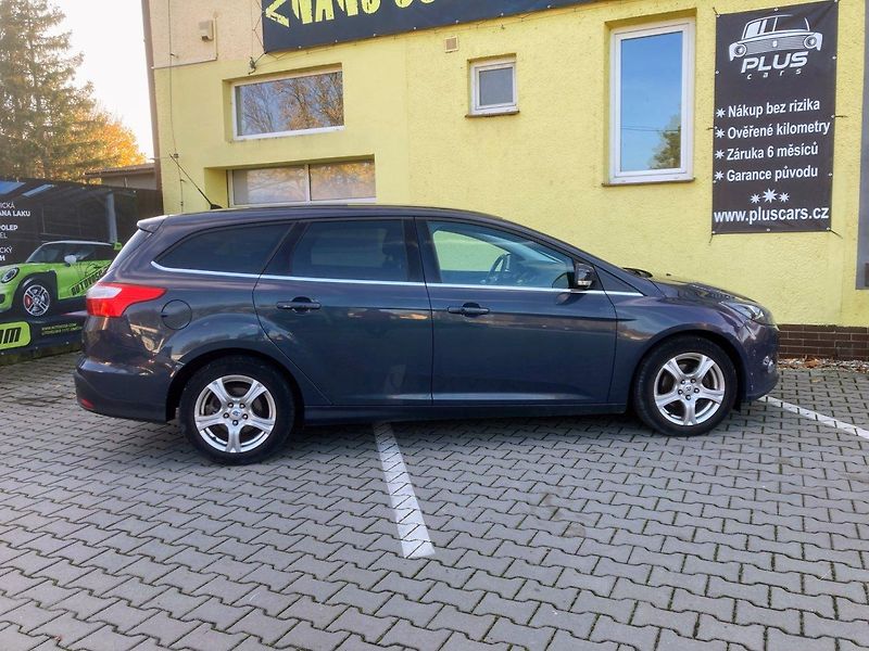 Ford Focus 1,6TDCi (77kW) - fotka 5 z 16