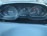 Peugeot 2008 (2016) 1.2 PureTech, Automat - náhled 11