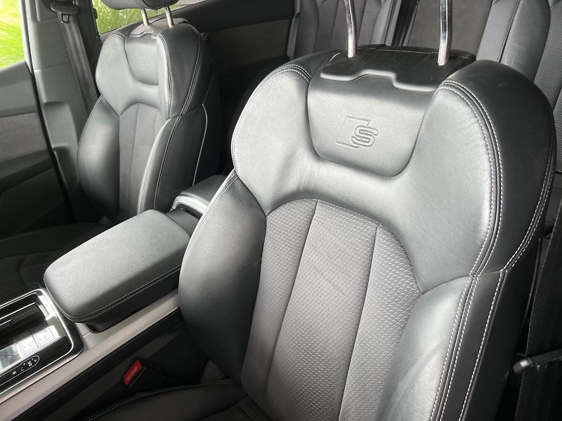 Audi SQ7 (2022) ADVANCED podvozek, 7 míst - fotka 10 z 24