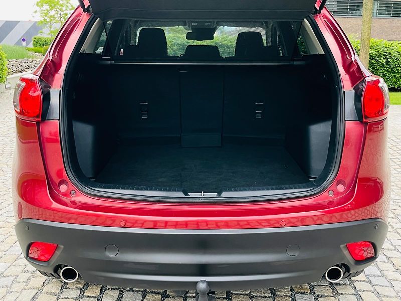 Mazda CX-5 2.0i AUT 4x4 SENZORY TAŽNÉ - fotka 21 z 49
