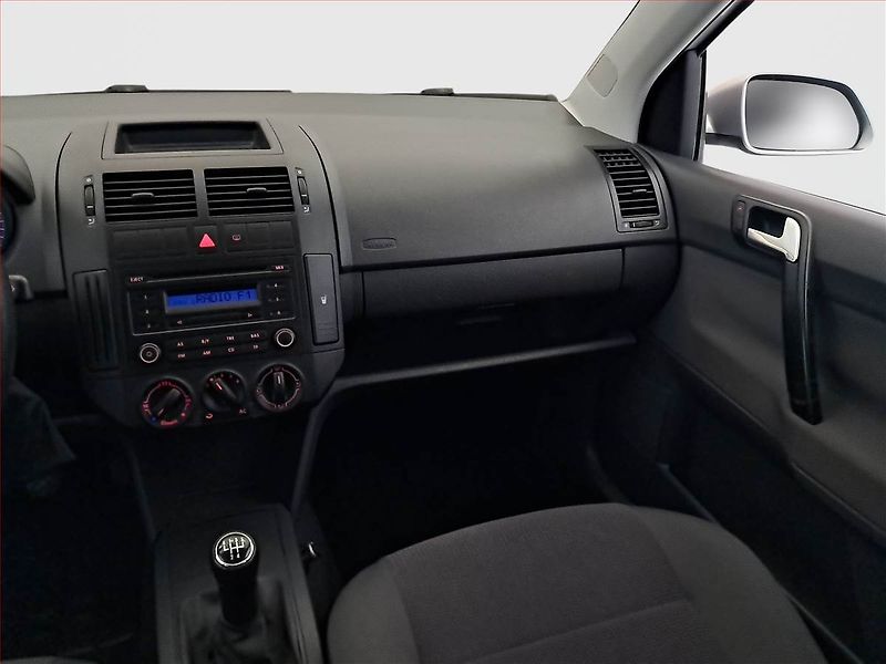 Volkswagen Polo (2007) 1.4, nová STK, v dobrém stavu - fotka 8 z 14
