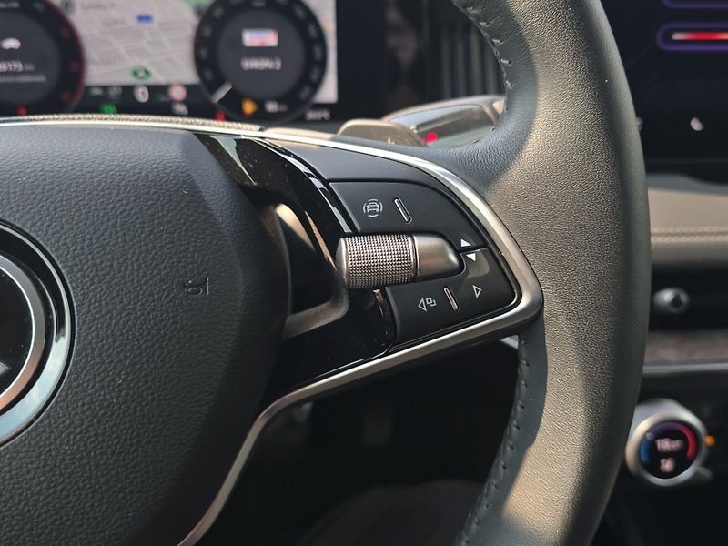 Škoda Superb (2024) L&K 2.0 TDi DSG 110kw, tov. zá - fotka 16 z 30