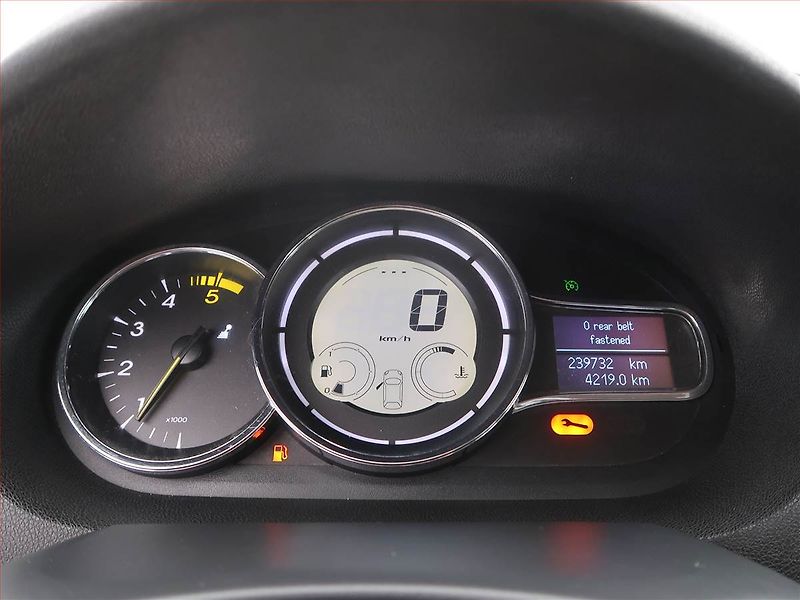 Renault Mégane (2011) 1.5 dCi, po STK, udržované - fotka 9 z 14