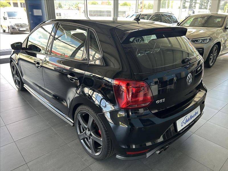 Volkswagen Polo 1,8   GTI,TSI 141kW,SERVISKA - fotka 4 z 26