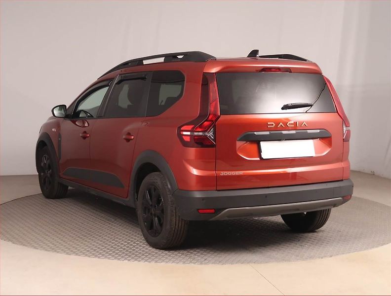 Dacia Jogger (2025) 1.0 TCe - fotka 4 z 15
