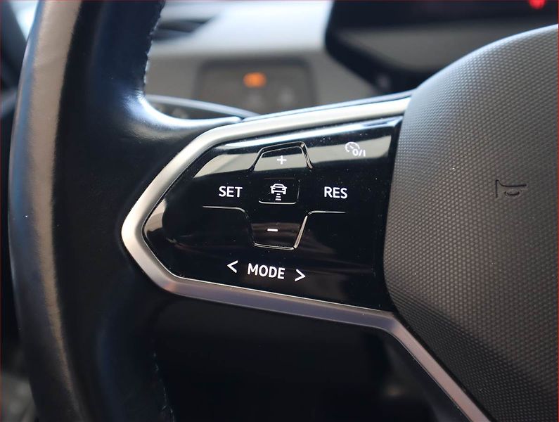Volkswagen ID.3 (2020) Life 1st (62 kWh), SoH 90% - fotka 17 z 22