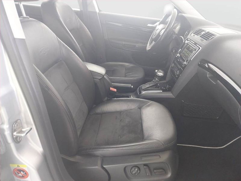 Škoda Octavia (2011) Laurin&Klement 2.0 TDI, 4X4 - fotka 9 z 20