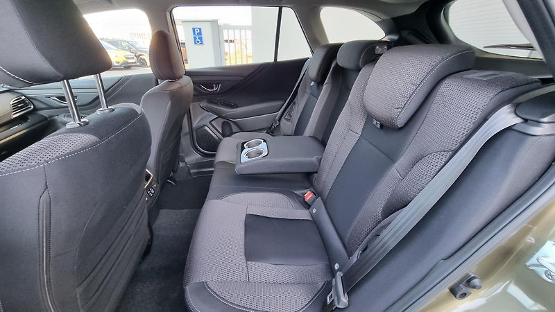 Subaru Outback (2025) 2,5 CVT Active - poslední kusy - fotka 9 z 18