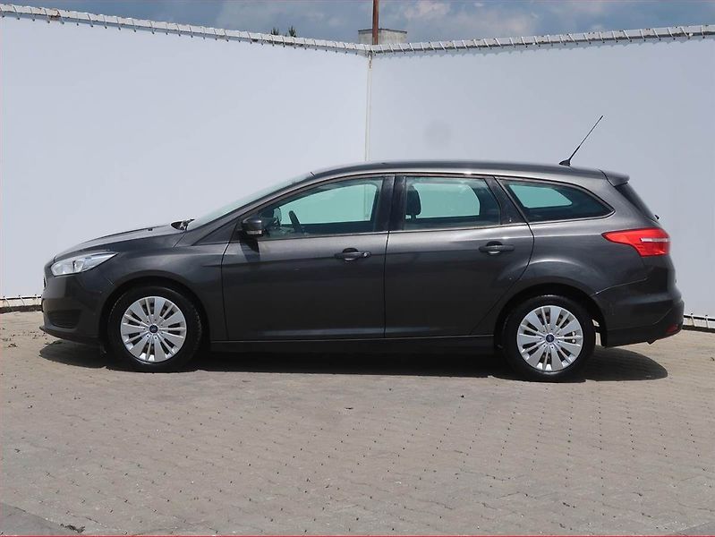 Ford Focus (2015) 1.0 EcoBoost, Tempomat - fotka 3 z 14