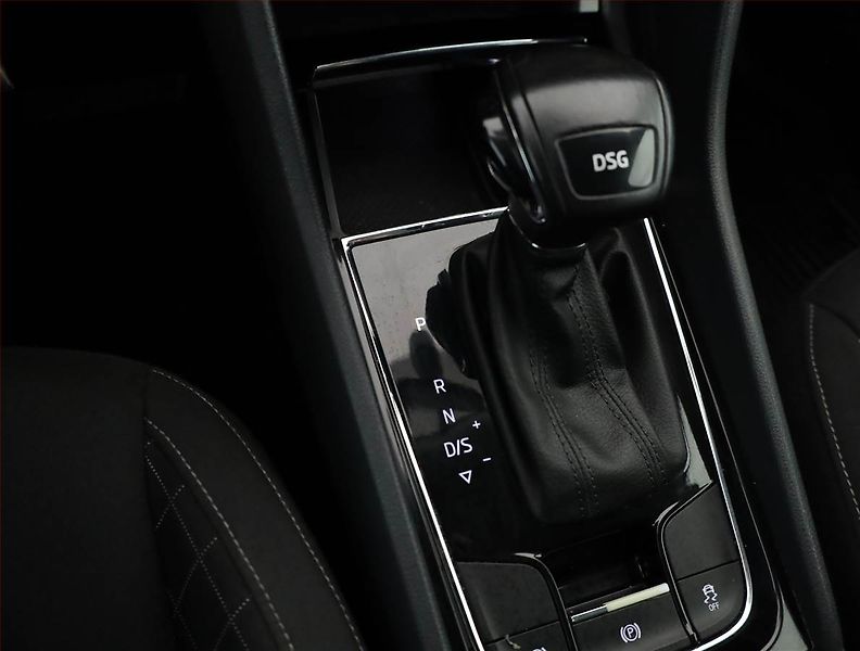 Škoda Karoq (2019) 1.5 TSI - fotka 16 z 21