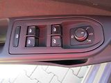 Volkswagen Golf (2021) 1.0TSi, 1.maj, LED, navi - náhled 11