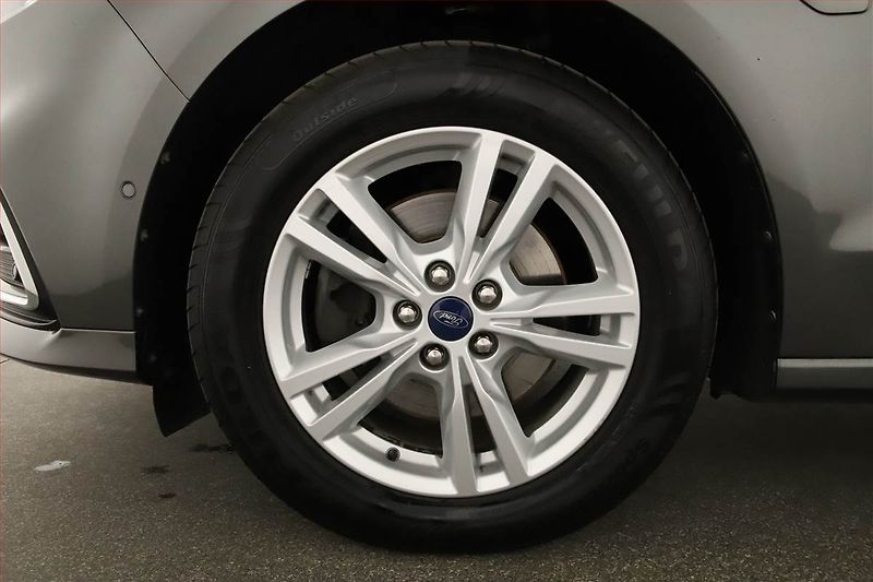 Ford S-MAX (2022) Titanium Hybrid - fotka 12 z 16