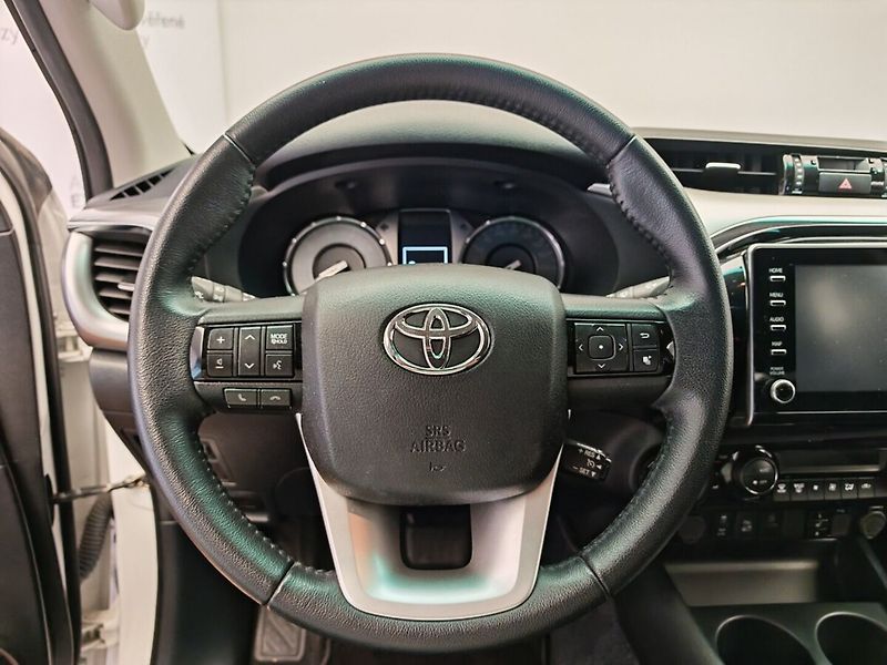 Toyota Hilux 2.8L Diesel - 4x4 - 6 AT Doubl - fotka 27 z 36