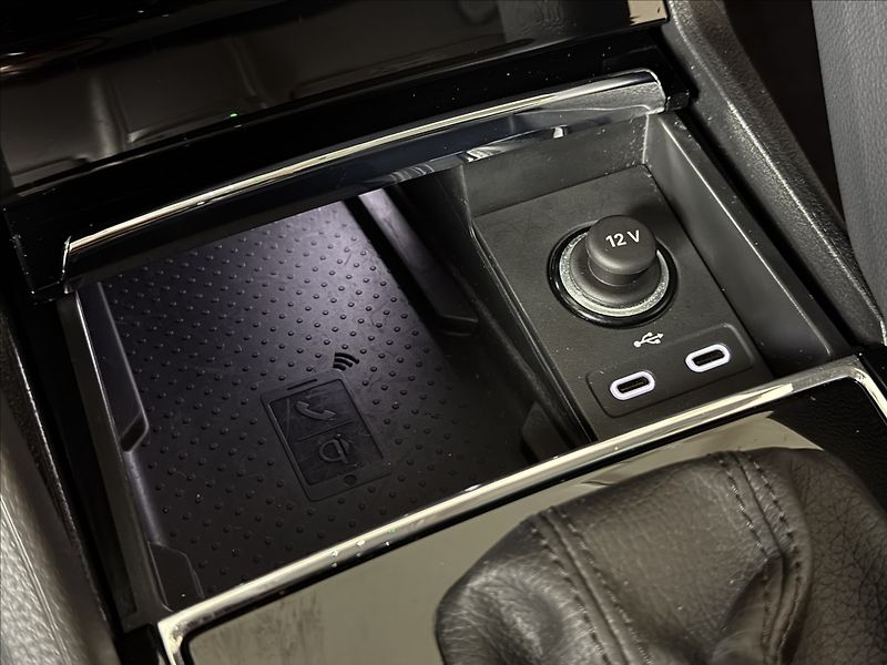 Škoda Karoq 2,0 TDi  DSG 4x4 Style Virtual - fotka 40 z 44
