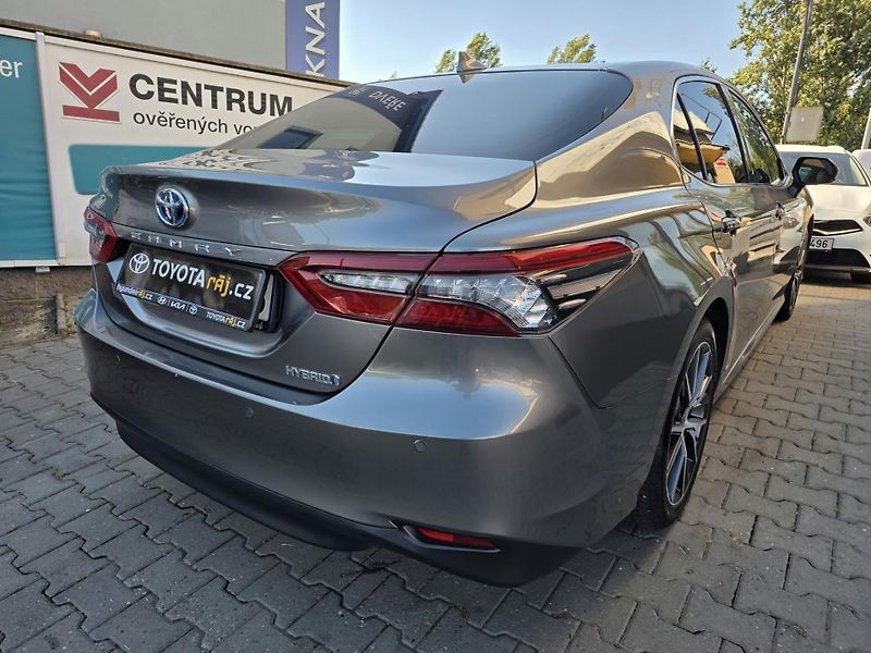 Toyota Camry 2.5-VIP-EXECUTIVE-HYBRID - fotka 7 z 13