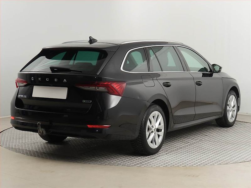 Škoda Octavia (2024) 1.5 TSI - fotka 5 z 22