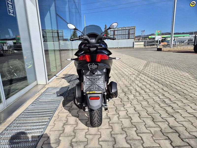 Piaggio MP3 300 (2026) MP3 310 SPORT - fotka 5 z 24