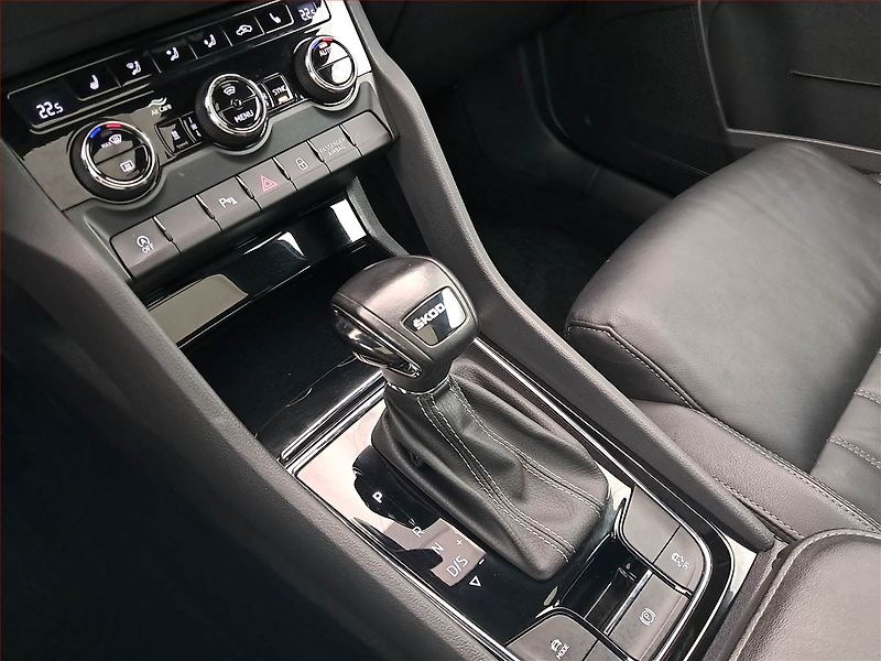 Škoda Karoq (2022) Sportline 1.5 TSI - fotka 16 z 18