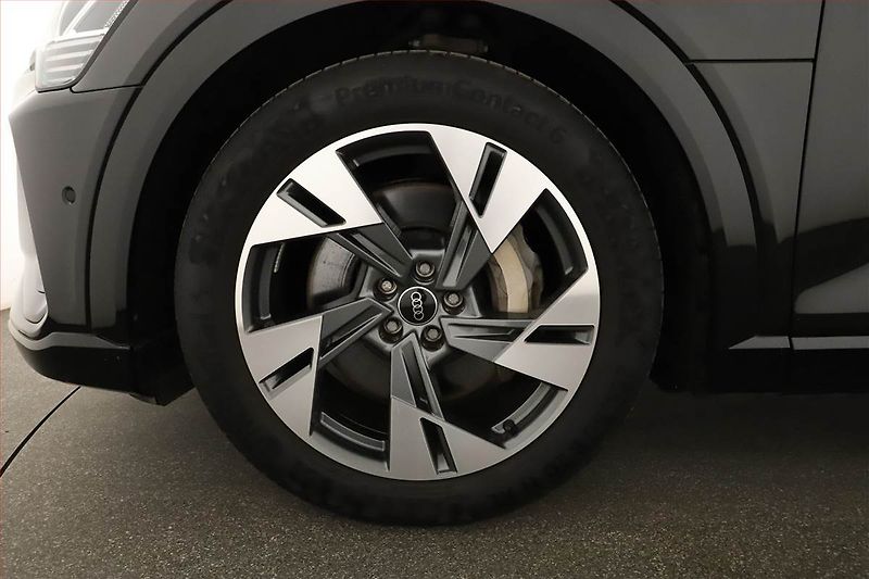 Audi e-tron (2021) 50 quattro - fotka 28 z 30