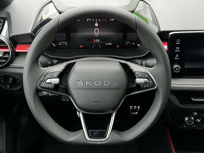 Škoda Fabia 1.0TSi 116PS Monte Carlo Bi-LE - fotka 19 z 37
