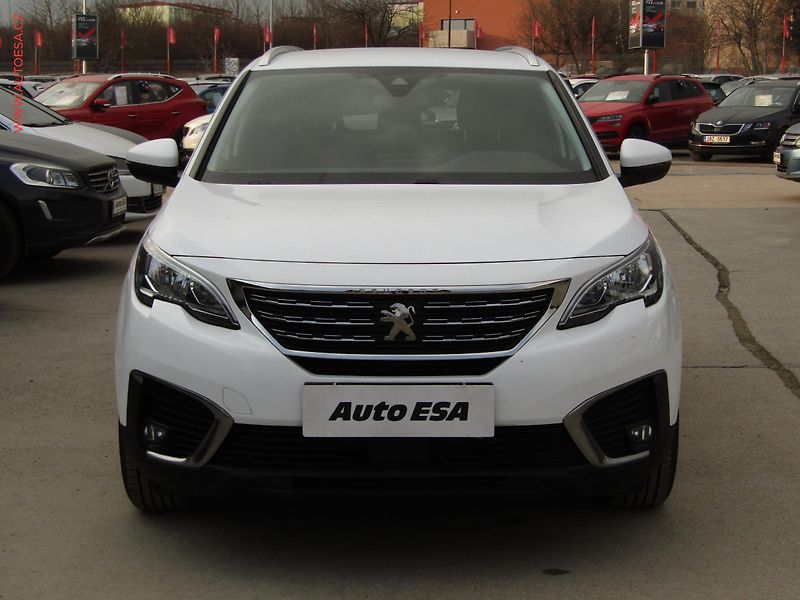 Peugeot 5008 (2018) 1.6 HDi, 1.maj,ČR, Active - fotka 2 z 22