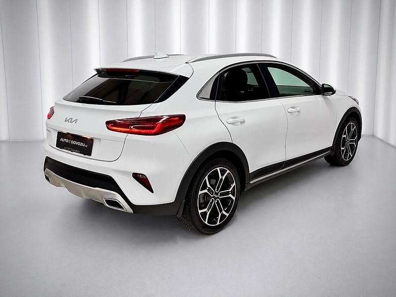 Kia Ceed CRDi 100KW 7DCT EXECUTIVE, LED - fotka 6 z 23
