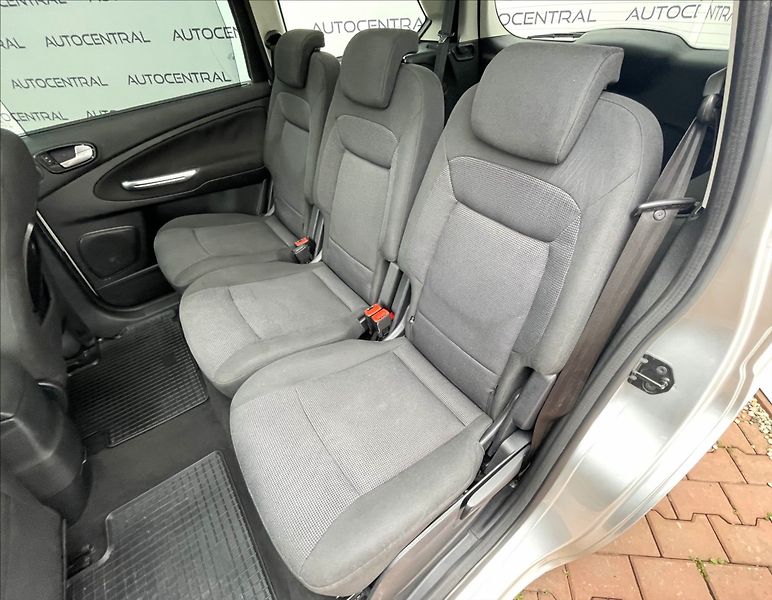 Ford Galaxy 2,0 TDCi,103kW,Titanium - fotka 25 z 27