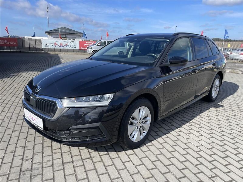 Škoda Octavia 2,0 TDi 110kw DSG Style Nehava - fotka 1 z 39