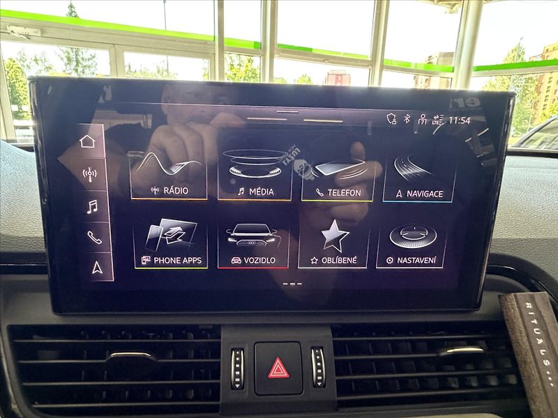 Audi Q5 2,0   Sportback TFSIe Plug-in- - fotka 24 z 26