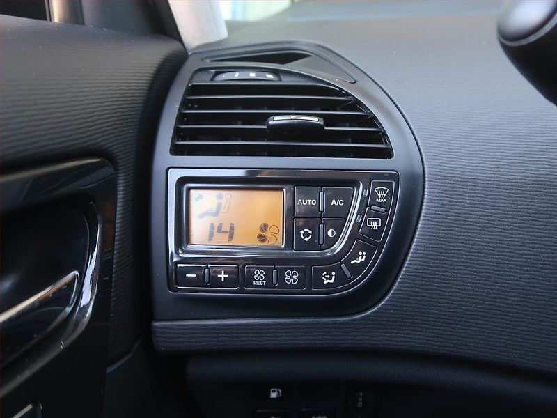 Citroën C4 Picasso (2013) Exclusive 1.6 HDi, Automat - fotka 14 z 15