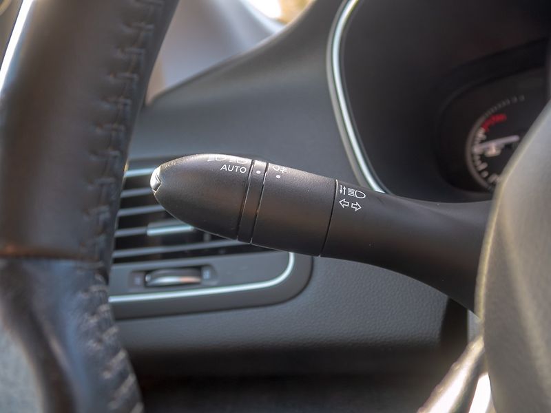 Renault Mégane (2020) 1.4i 75KW - zelená VALENCIA - fotka 18 z 45