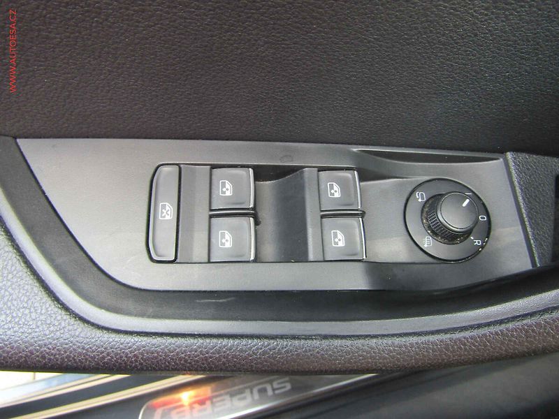 Škoda Superb (2016) 1.6TDI, servis.kniha - fotka 12 z 20
