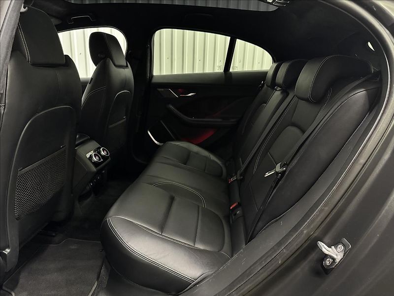 Jaguar I-Pace FIRST EDITION SOH90% - fotka 37 z 50
