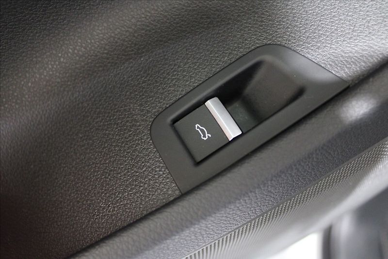 Audi Q7 3,0 TDI quattro  S line - fotka 30 z 37