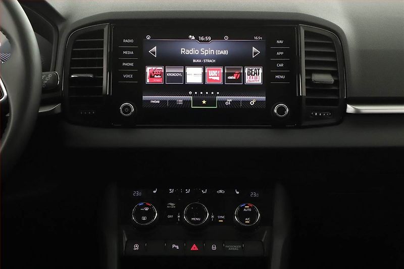 Škoda Karoq (2025) 1.5 TSI - fotka 9 z 17