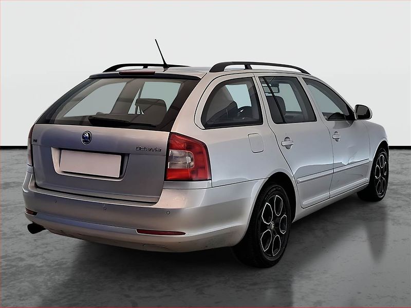 Škoda Octavia (2012) 1.6 TDI, Automat - fotka 5 z 17