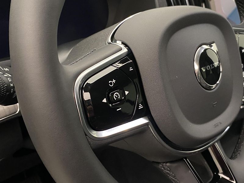 Volvo XC90 (2026) T8 AWD Plug-in DARK PLUS 7m - fotka 27 z 72
