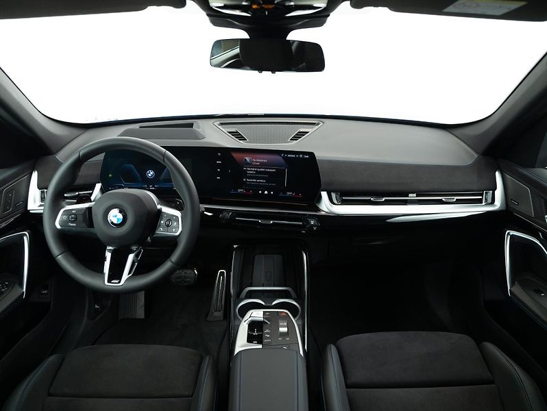 BMW X1 xDrive23i - fotka 6 z 6