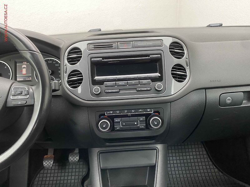 Volkswagen Tiguan (2012) 2.0 TDi 4x4, Sport&Style - fotka 12 z 17