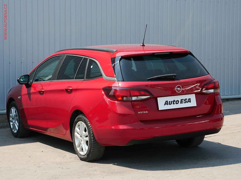 Opel Astra (2022) 1.5 CDTi, 1.maj,ČR, Edition - fotka 6 z 18