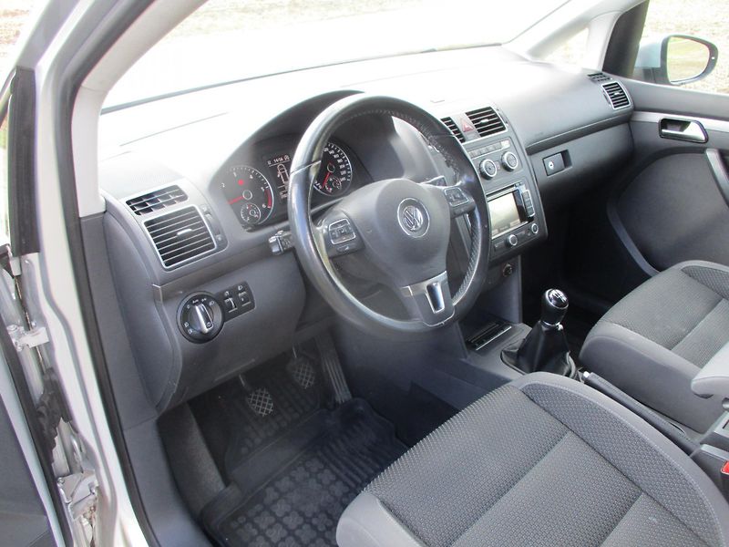 Volkswagen Touran TDi*77kW*159TKM*NAVI*L+Z PNEU - fotka 13 z 39