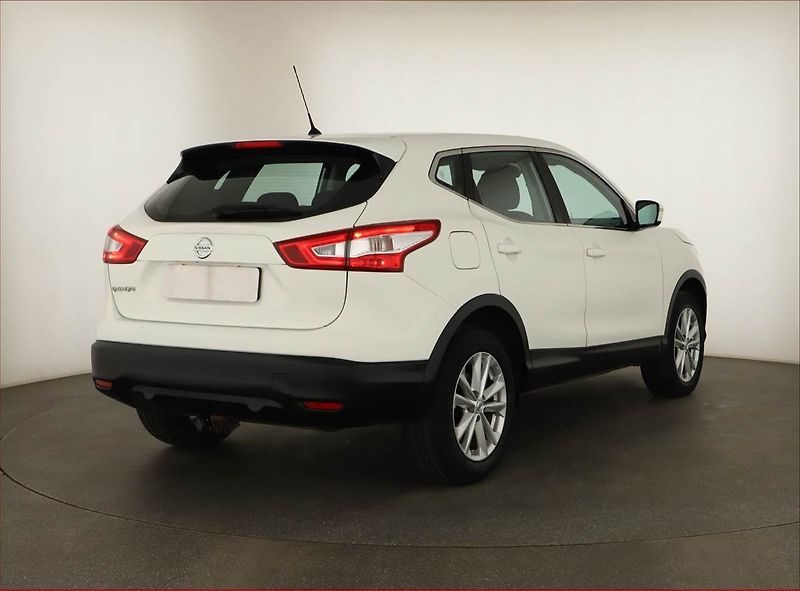 Nissan Qashqai (2017) 1.5 dCi, ČR,1.maj, Serv.kniha - fotka 5 z 12