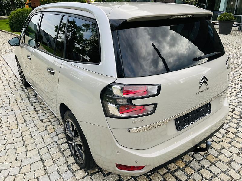 Citroën Grand C4 Picasso 2.0HDi MAN 7MÍST KAMERA TAŽNÉ - fotka 18 z 45