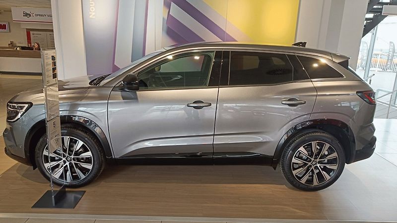 Renault Austral (2026) full hybrid E-Tech 200 - fotka 4 z 10