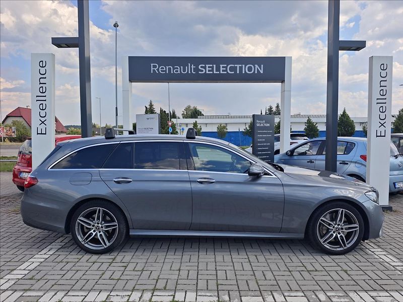 Mercedes-Benz Třídy E 2,9 400d 4Matic 9G-Tronic - fotka 7 z 22